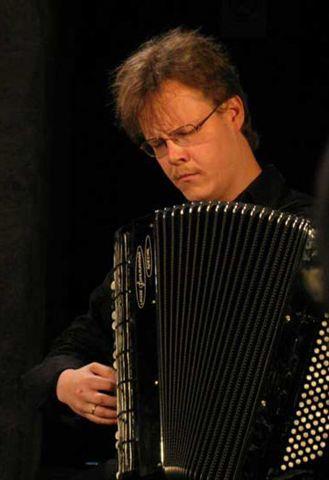 Malmijazz: Andy Emler Trio (FRA), Veli Kujala ke 19.03.2025 19:00   Artisti:  Veli Kujala   Paikka: Malmitalo, Malmi, Helsinki, Suomi      Osta liput (20 &euro;)       Liput: 20 &euro;  (lippu.fi)