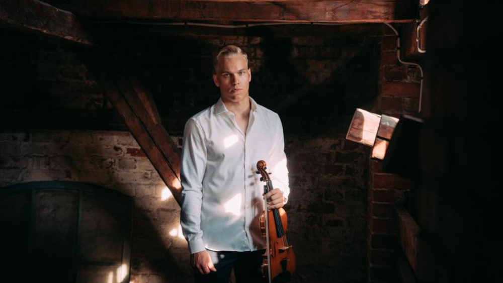 Oneviolin ke 18.10.2023 17:30   Artisti:  Oneviolin   Paikka: Tampere-talo, Tampere, Suomi      Osta liput (29,50 &euro;)       Liput: 29,50 &euro;  (lippu.fi)