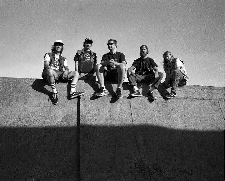 Baltimor, Sledge, Berrypicker pe 06.06.2025 20:00   Artistit:  Baltimor,  Sledge, Berrypicker   Paikka: Bar Kotelo, Kaleva, Tampere, Suomi  Liput: 8/10 &euro;