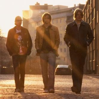 Ronnie Starr, Rajapinta, Crimsonic to 29.02.2024 18:00   Artistit:  Ronnie Starr, Rajapinta,  Crimsonic   Paikka: Mascot Bar, Kallio, Helsinki, Suomi  Liput: 6 &euro;